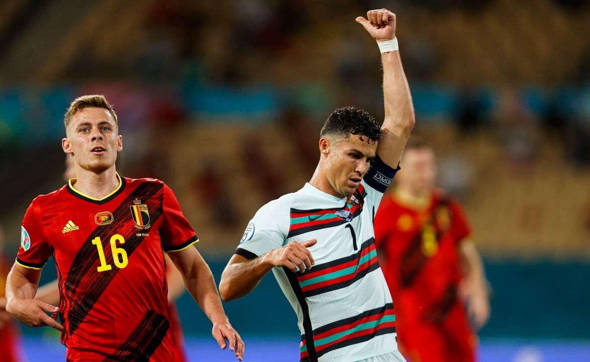 Hazard com Ronaldo