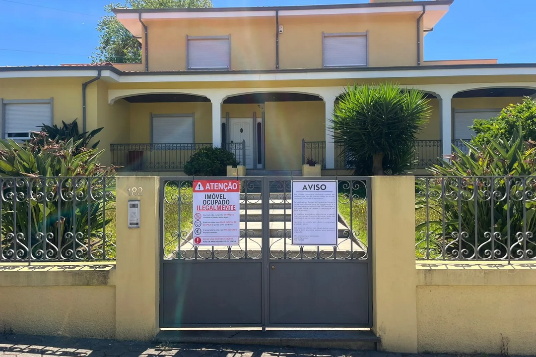 Imóvel ocupado ilegalmente obriga proprietário a recorrer para tribunal