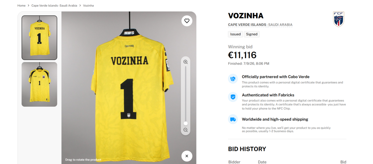 Camisola de Vozinha foi vendida por 11.116 euros