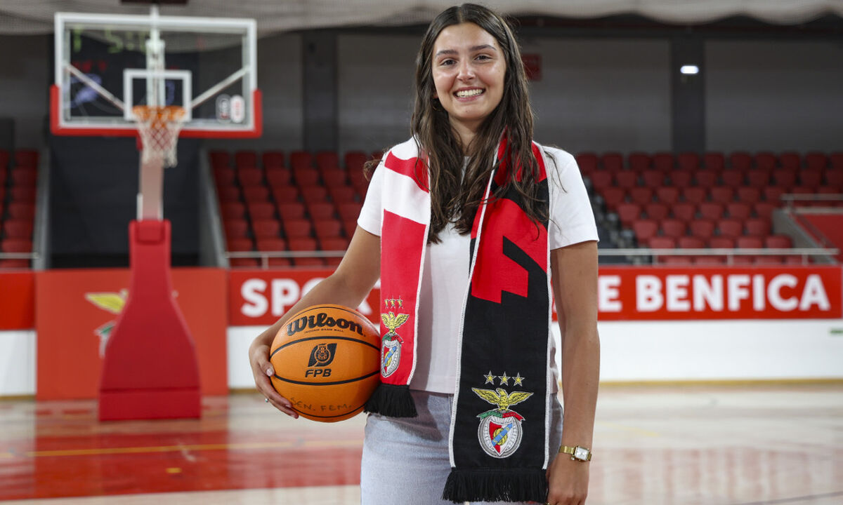 Inês Neto assina com o Benfica 