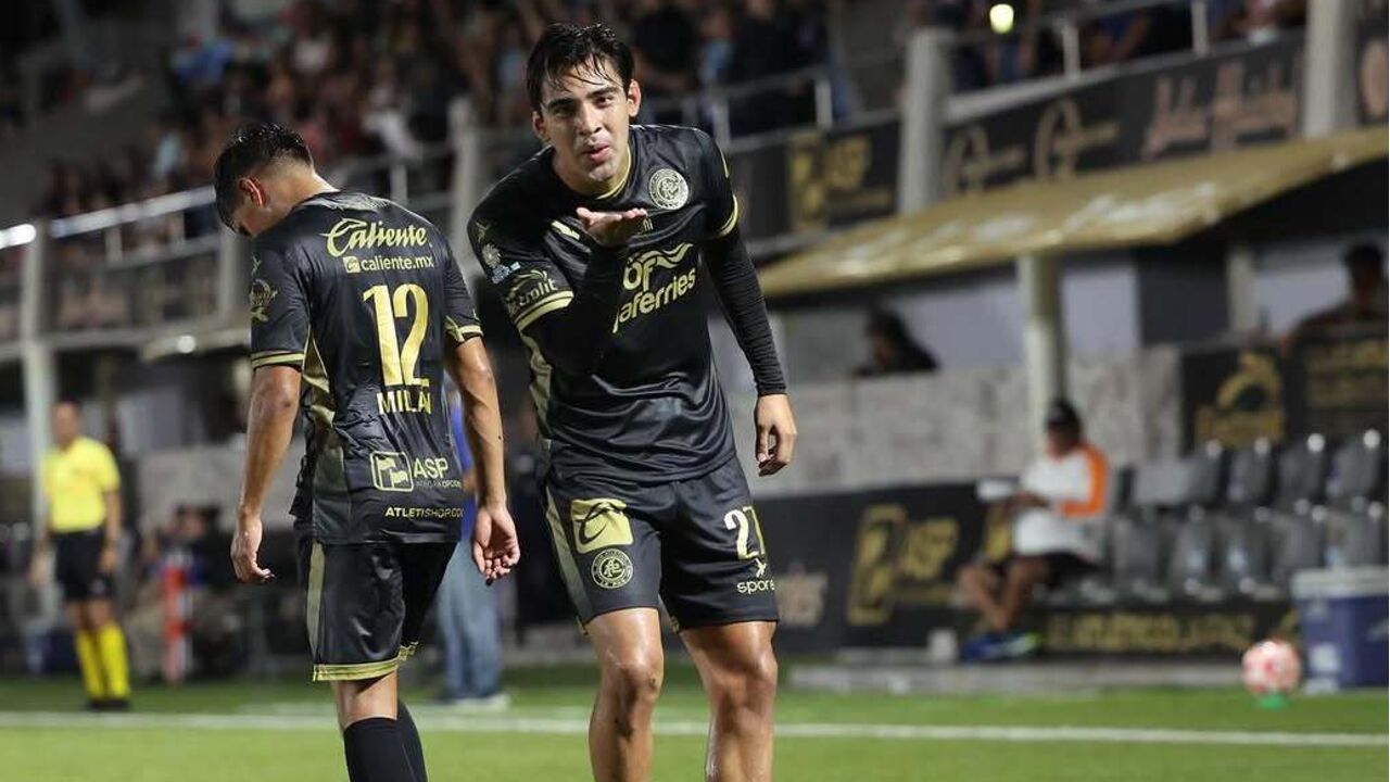 Gilberto García pertence aos quadros do CA La Paz