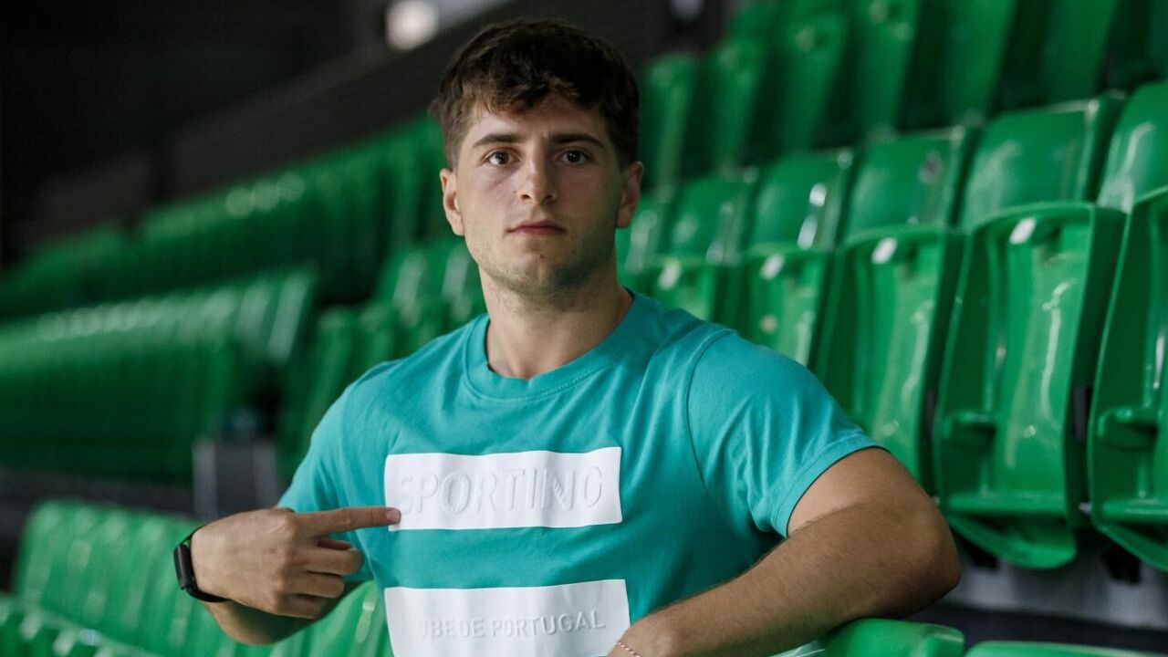 Nil Cervera é reforço do hóquei em patins do Sporting
