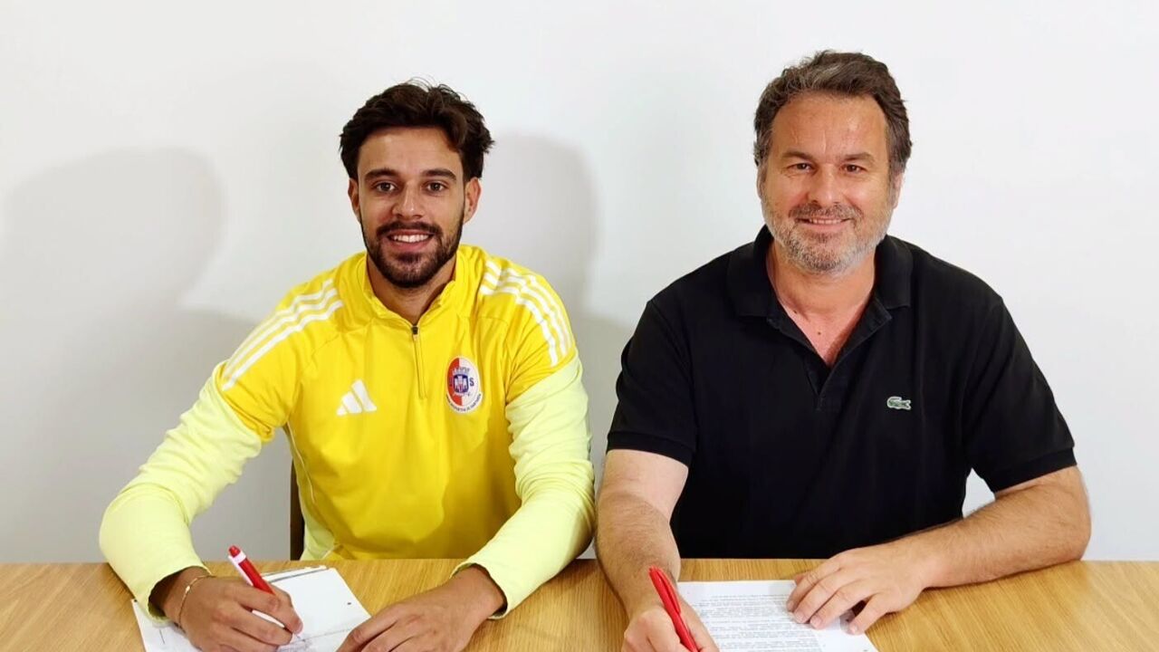 Jota reforça a U. Santarém