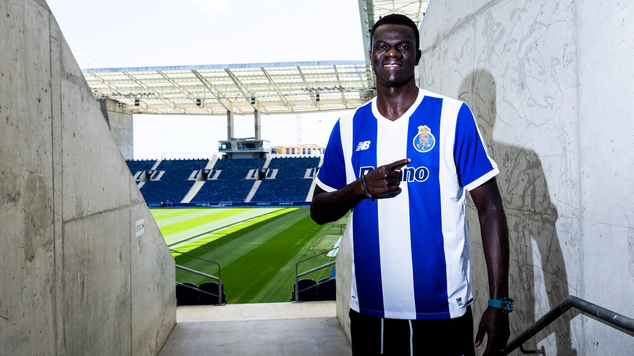 Mame Niang foi oficializado no FC Porto esta terça-feira