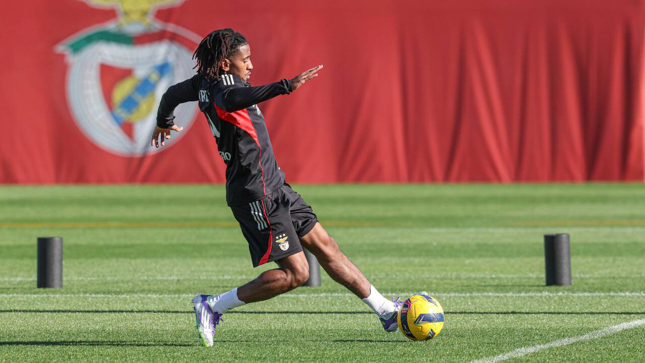 Leandro Barreiro falha treino do Benfica e está fora da 1.ª mão com o St. Gallen