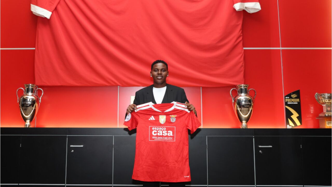 Janet Akekoromowei assina pelo Benfica