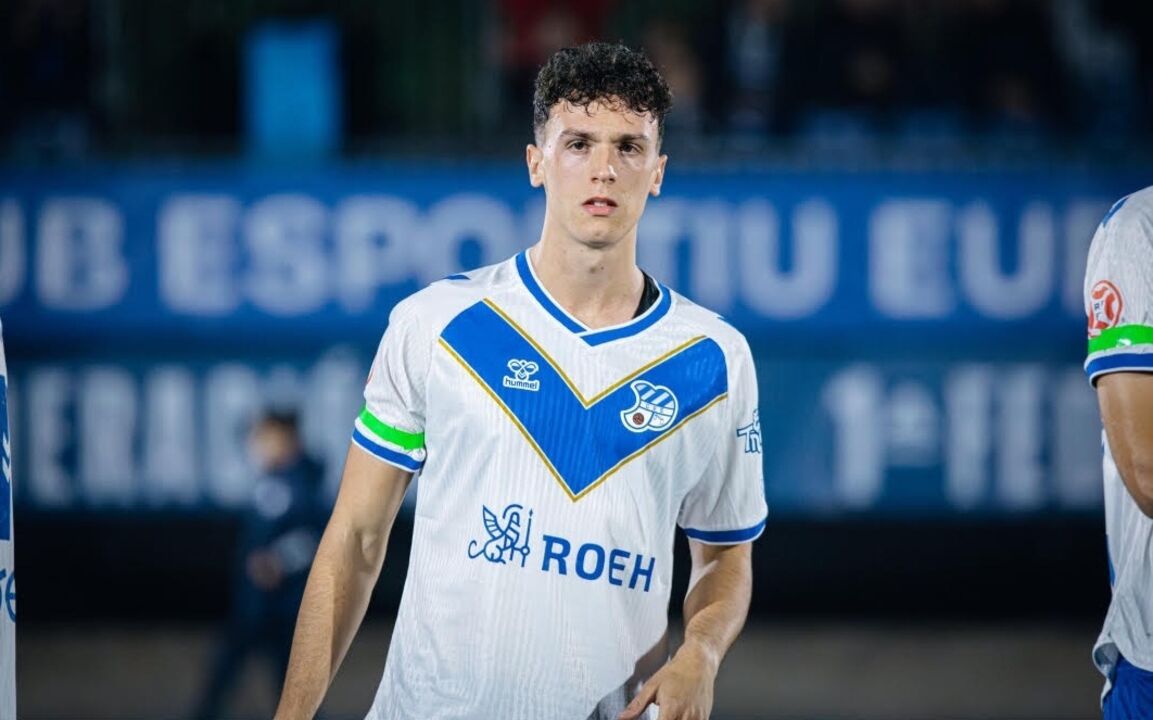 Fran Gil, defesa espanhol, é reforço do Farense após passagem pelo CE Europa