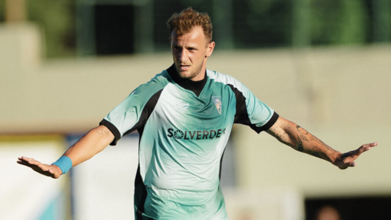 Lominadze tem 24 anos