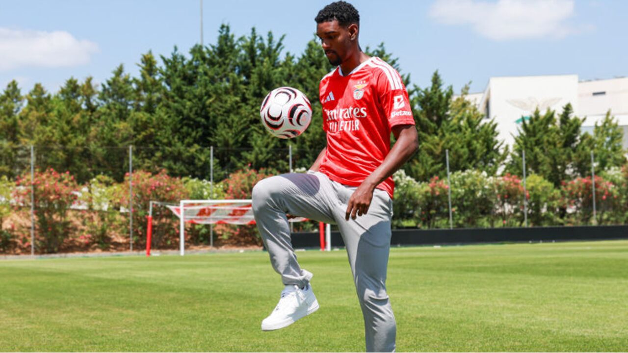 Felipe Lima oficializado no Benfica