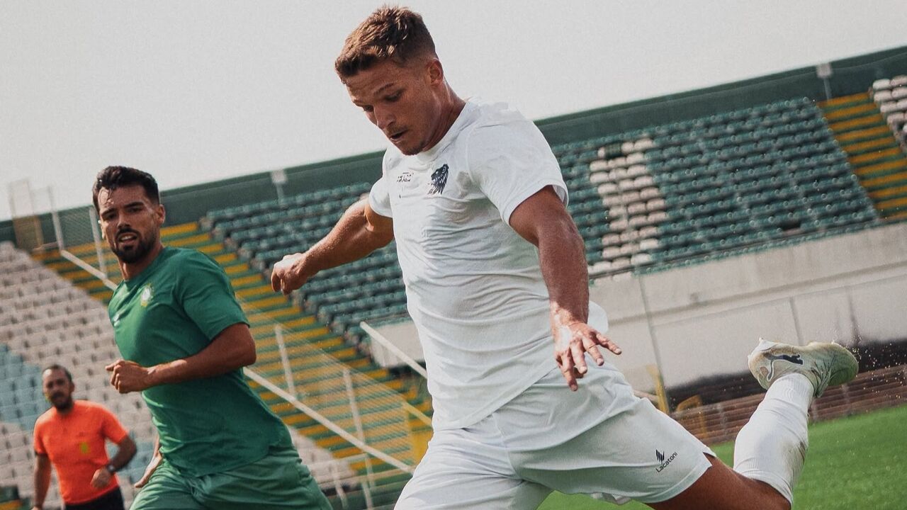 Farense vence V. Setúbal em jogo de pré-época no Estádio de São Luís