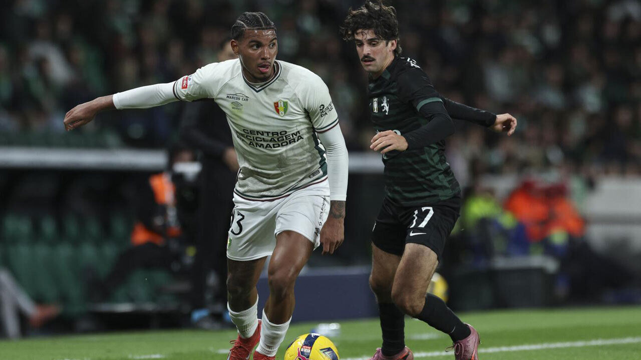 Otávio num jogo frente ao Sporting na temporada 2025/26
