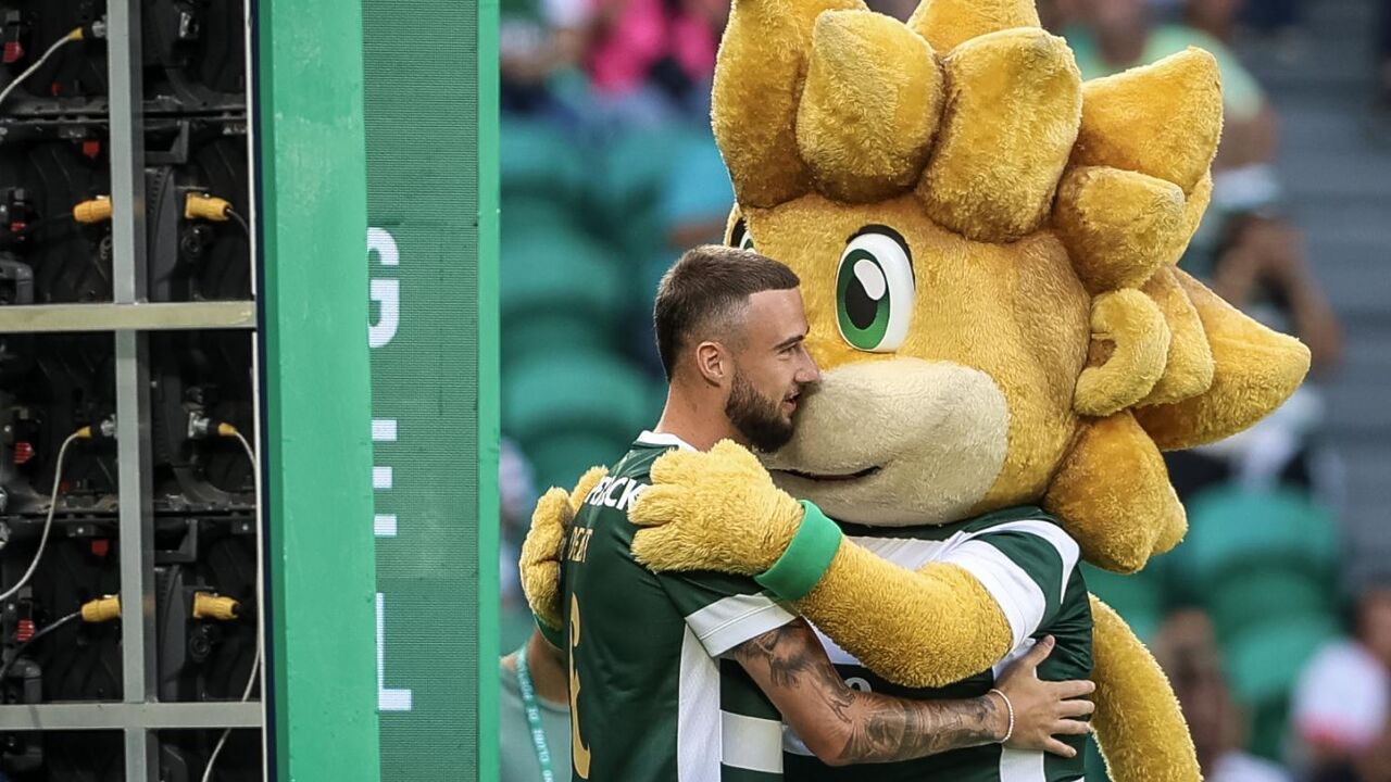 O jogador Debast treina individualmente no Sporting