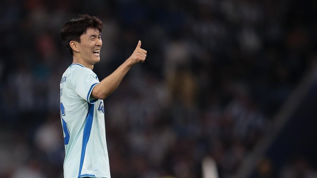 Hwang no jogo de apresentação