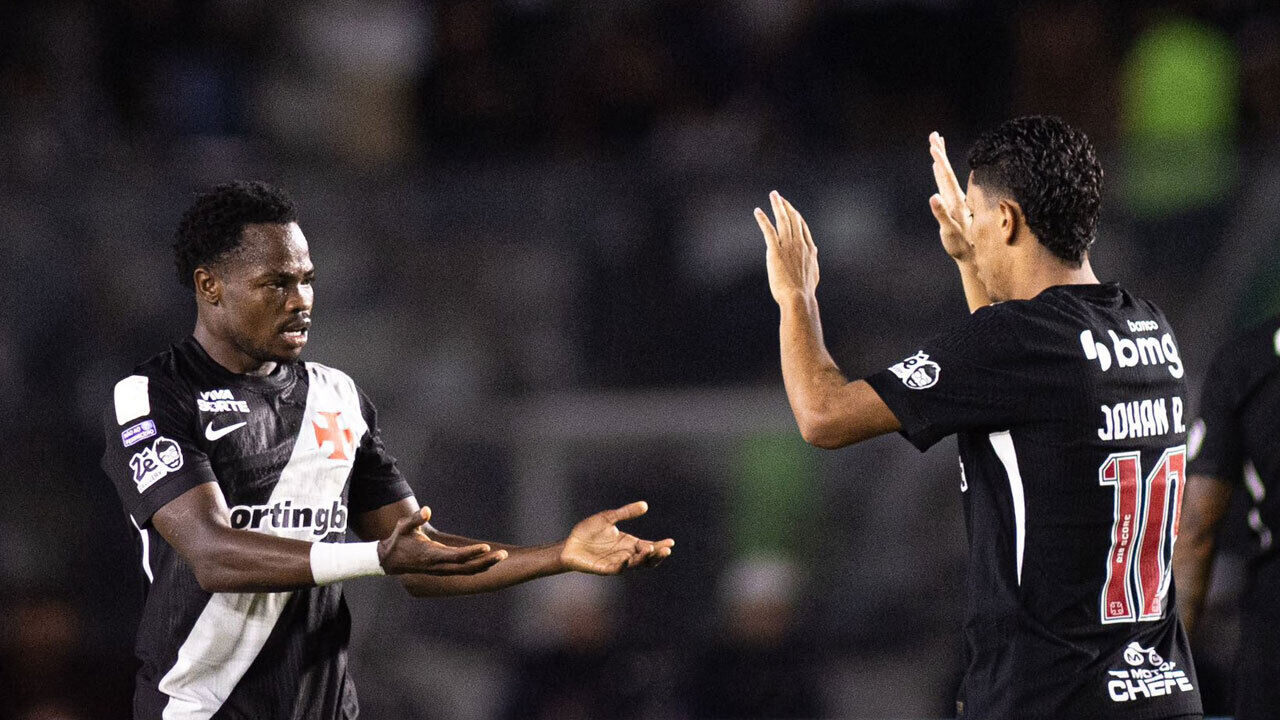Jogadores do Vasco da Gama celebram