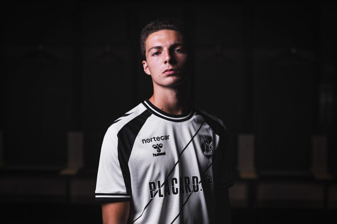 Santiago Verdi renova com o V. Guimarães