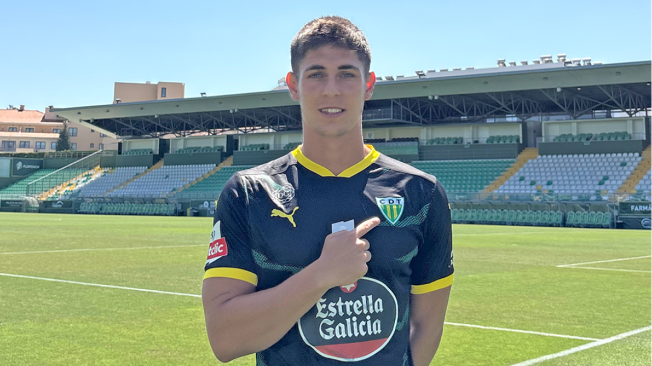 Farru oficializado no Tondela
