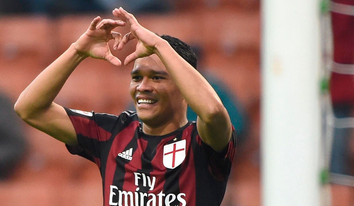 Carlos Bacca nos tempos de Milan