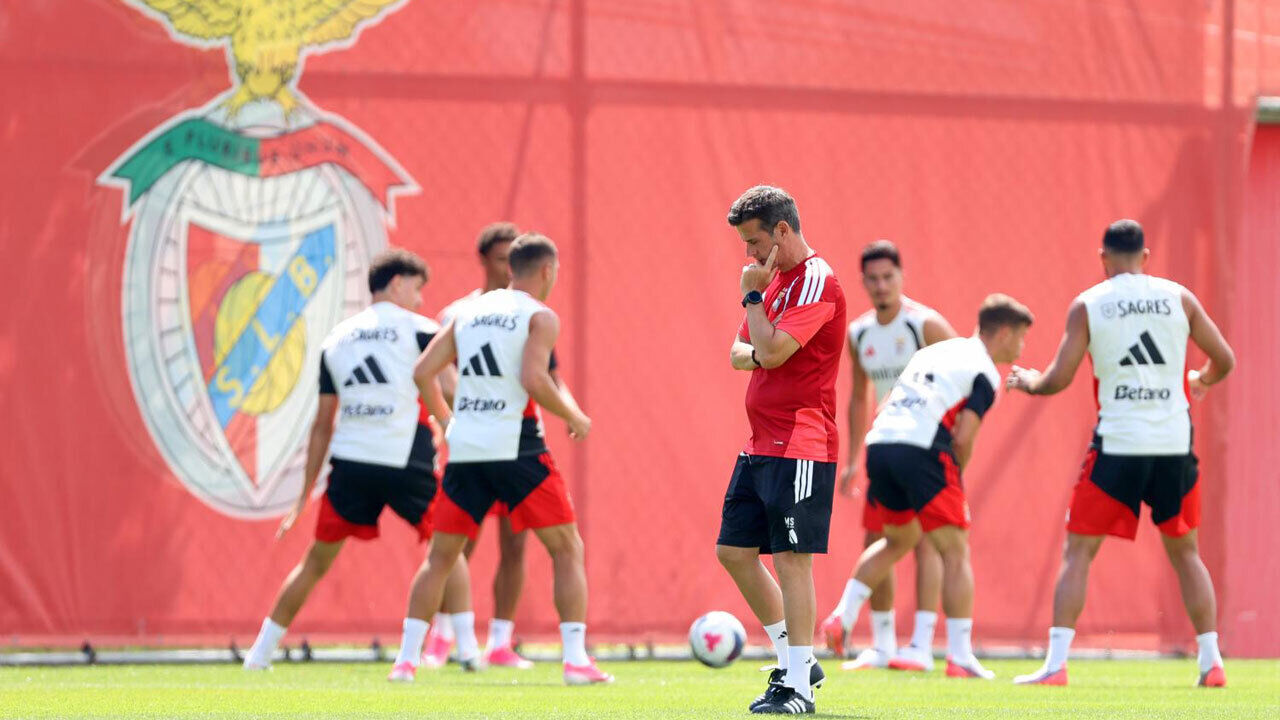 Marco Silva no treino do Benfica