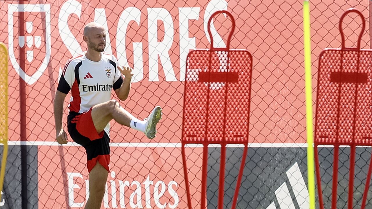 Aursnes durante o treino do Benfica
