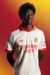 Anísio Cabral posa com o novo equipamento alternativo do Benfica para 2026/27