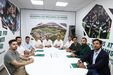Equipa técnica à mesa com Tomaz Morais