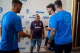 Jogadores do FC Porto recebem adeptos em Inglaterra