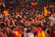 «Os reis do mundo»: 2 milhões de adeptos festejam glória da seleção espanhola nas ruas de Madrid