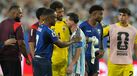 Vozinha e Jovane Cabral cumprimentam Lionel Messi no final do Argentina-Cabo Verde