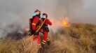 Bombeiros espanhóis continuam combate a incêndio florestal que matou pelo menos 11 pessoas na Andaluzia 