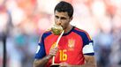 Rodri com o troféu