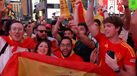 'Fiesta roja' em Times Square para celebrar vitória da Espanha no Mundial'2026