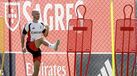 Aursnes durante o treino do Benfica
