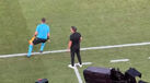 A reação de Marco Silva após perdida de Kaminski no final da 1.ª parte do Benfica-St. Gallen
