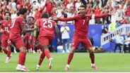 Ronaldo, Cancelo e Nuno Mendes festejam golo de Portugal 
