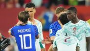 Cristiano Ronaldo consolou Modric