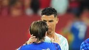 Cristiano Ronaldo consolou Modric