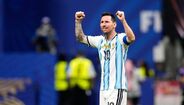Messi não segurou as lágrimas após a vitória da Argentina sobre o Egito