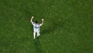 Messi não segurou as lágrimas após a vitória da Argentina sobre o Egito