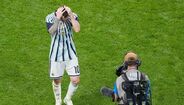 Messi não segurou as lágrimas após a vitória da Argentina sobre o Egito