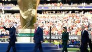 Trump entregou a taça de campeão