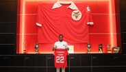 As imagens da apresentação de Jhon Durán como reforço do Benfica