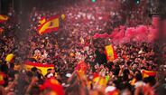 «Os reis do mundo»: 2 milhões de adeptos festejam glória da seleção espanhola nas ruas de Madrid