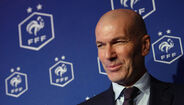 Zinedine Zidane, treinador da seleção francesa de futebol, na sede da FFF