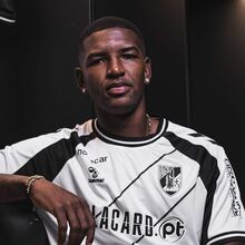 V. Guimarães confirms Yeimar Mosquera's availability and clarifies delay