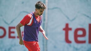 Demir Tiknaz na Cidade Desportiva