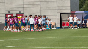 Cristiano Ronaldo bem-disposto no treino: capitão até… se benzeu