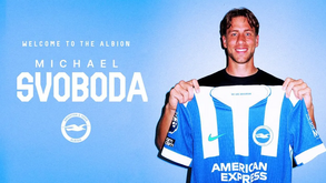 Michael Svoboda assina com o Brighton
