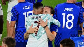 O abraço final entre duas lendas: Cristiano Ronaldo consolou Modric