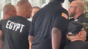 Tensão no aeroporto: staff da seleção do Egito envolve-se em confrontos com a polícia americana