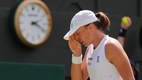 Iga Swiatek afastada por Alexandra Eala na terceira ronda de Wimbledon
